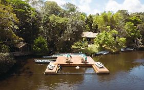 Dolphin Lodge